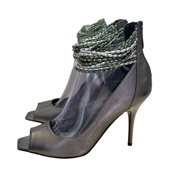 J.Renee Pewter Makensy ~ Size 9M ~ Peep Toe Jewel Wrap Ankle Strap Heels - Picture 1 of 12